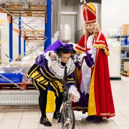 Karakter/Verkleed Halfweg  (Noord Holland)(NL) Vrouwelijke Sinterklaas met  hoofdpiet