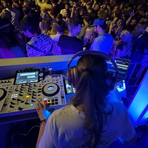 DJ Vinkel  (NL) DJ on the Floor | Feelgood Party DJ