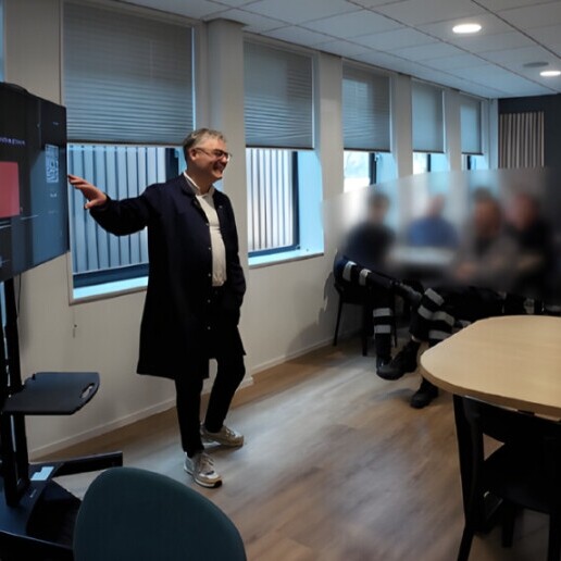 Spreker Vriezenveen  (NL) Minder labels, meer gedrag