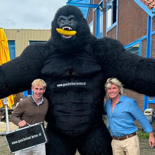 Character/Mascott Kampen  (NL) The Giant Gorilla Walkaround Act