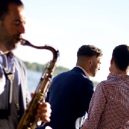 Saxophonist Rafael with an All Round Dj