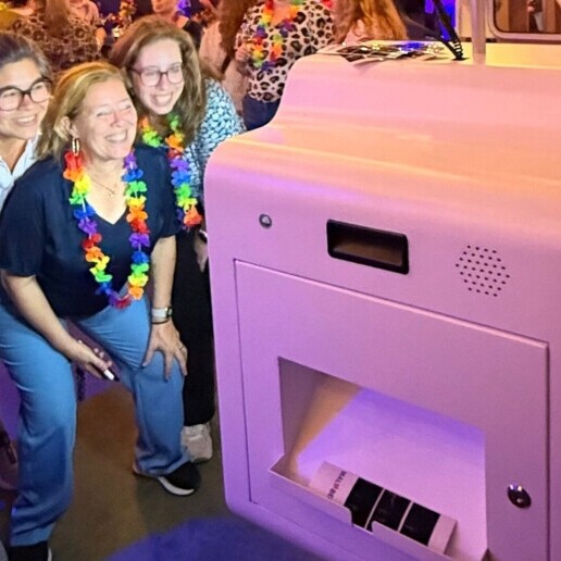 Photographer Eindhoven  (NL) Rent a photo booth with unlimited prints |