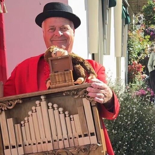 Barrel organ Hattem  (NL) Herman en zijn buikorgel