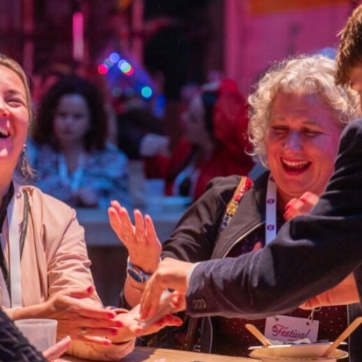 Magician Alkmaar  (NL) Table-Magic with Sem Houtenbos