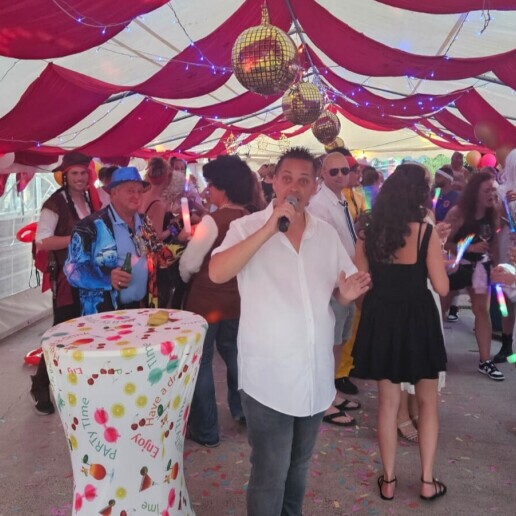 Singer (male) Brielle  (NL) Party Singer Silvester Koster