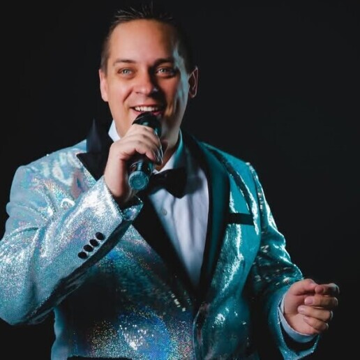 Zanger Brielle  (NL) FEEST ZANGER SILVESTER SENIOREN SHOW