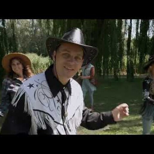 Zanger Brielle  (NL) Volkszanger Silvester - Incl. Geluid!