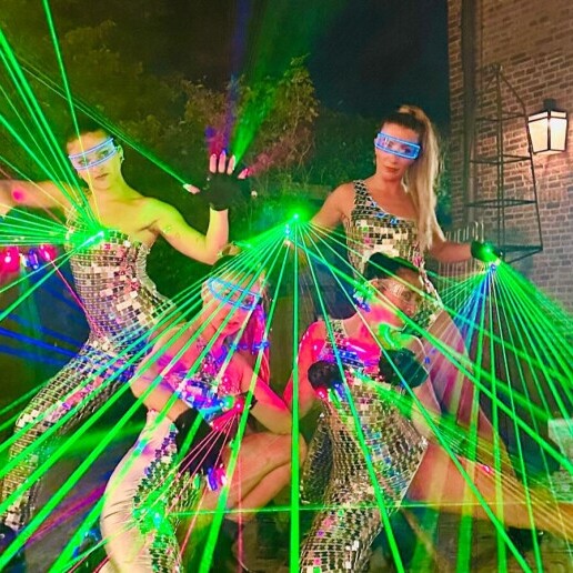 Dansgroep Vught  (NL) Laser mirror act