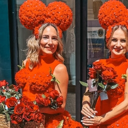 Animatie Beesd  (NL) Thematische hostess - 2 roses