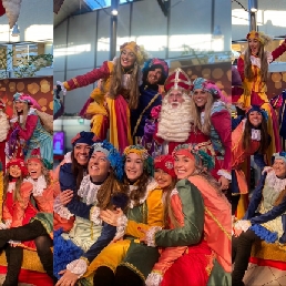 Actor Beesd  (NL) St. Nicholas and his helpers hand out