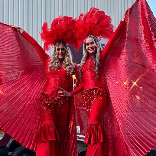 Animatie Beesd  (NL) Steltenact - Red sky dancers