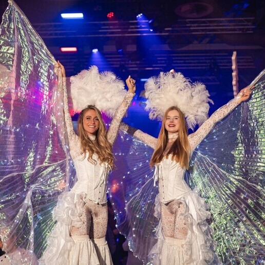 Actor Beesd  (NL) Stilt act - White wonders