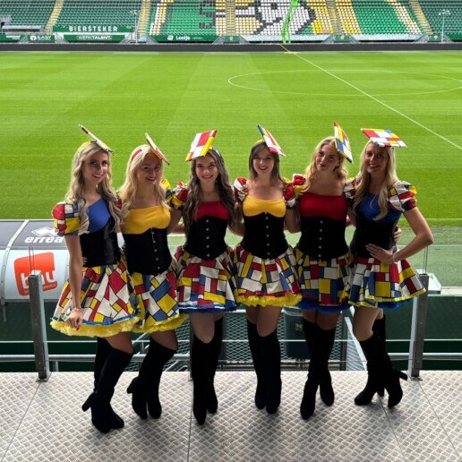Actor Beesd  (NL) Thematic hostess - Mondrian