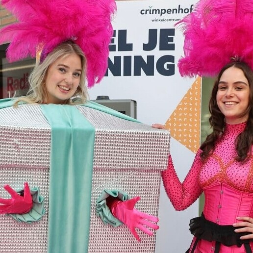 Actor Beesd  (NL) Thematic hostess - Living gift