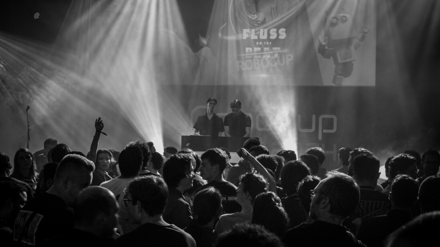 Flüss | Tech-house/Trance DJ-duo