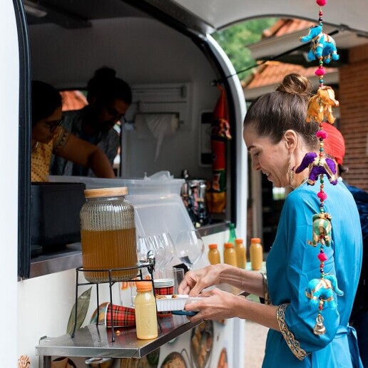 Foodtruck Utrecht (NL) Janus kitchen- Bhojana: Smaak van India!