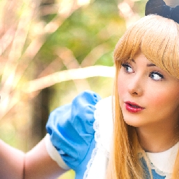 ✨ Alice from Wonderland at your event