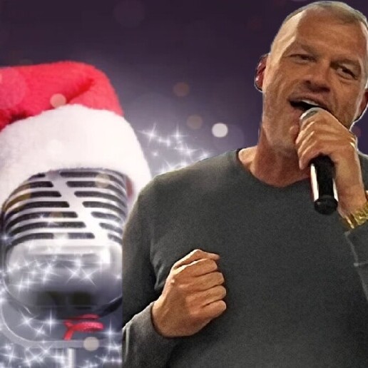 Singer (male) Amstelhoek  (NL) Tom Joel - Christmas show - sound included!!!