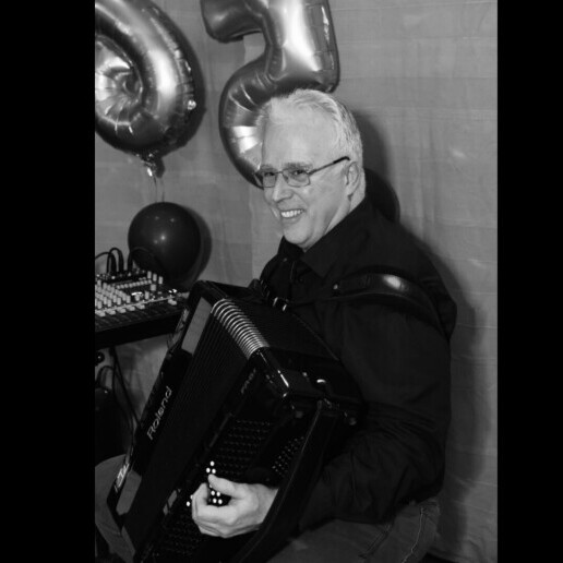 Accordionist Purmerend  (NL) Accordionist Peter van Zeijderveld