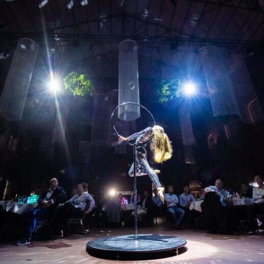 Acrobaat Steenderen  (NL) Vrijstaande Ring - Acrobatiek - Lollipop