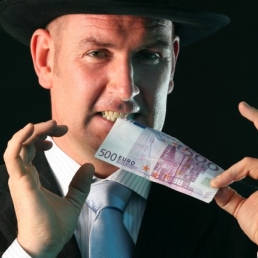 Speaker Doetinchem  (NL) Lectures / Mentalism: Jarno Smit