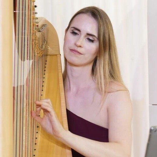 Harpist Sittard  (NL) Harpist for weddings and events