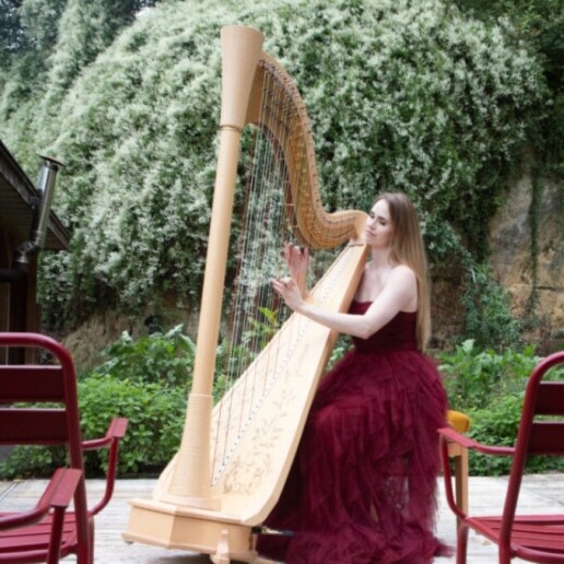 Harpist Sittard  (NL) Harpist for weddings and events