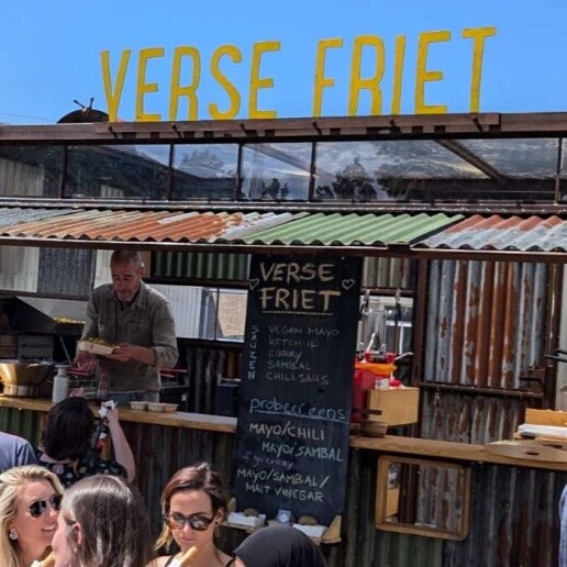 Foodtruck Breda  (NL) Verse Friet en Vega(n) Snacks Foodtruck