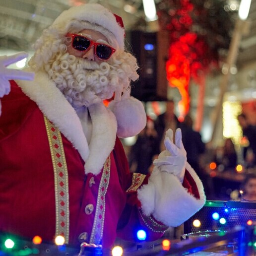 Event show Ewijk  (NL) Wrong Christmas music bingo with DJ Mark