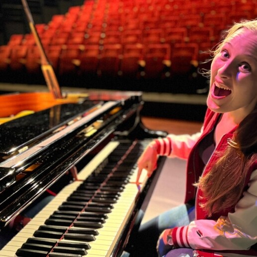 Pianist Amersfoort  (NL) Pianiste (bruiloft, diner, borrel e.d.)