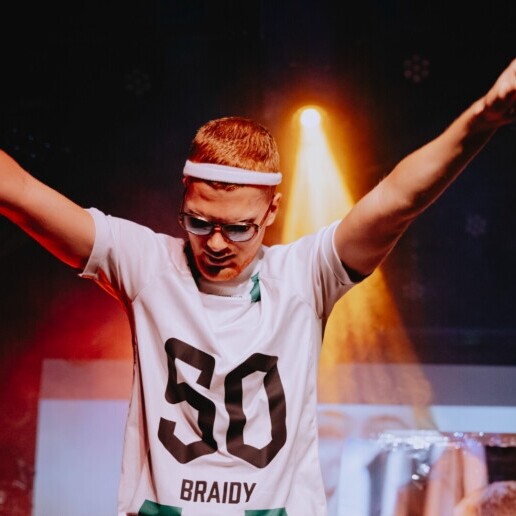 Singer (male) Vlaardingen  (NL) Captain Braidy