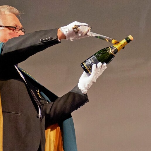 Presentator Leusden  (NL) SABRAGE MET TRUFFELPRINS