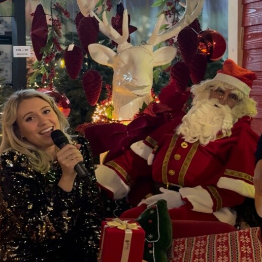 Singer (female) Maastricht  (NL) Christmas Singer Emmy Ackermans