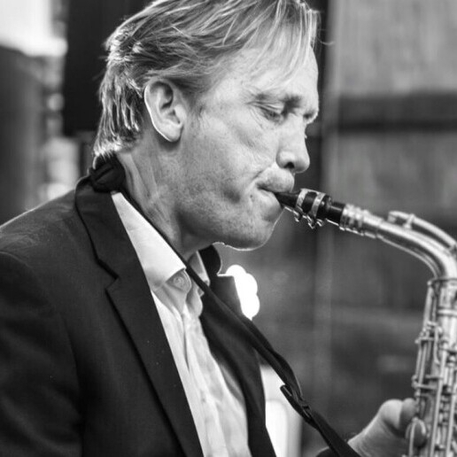 DJ & Live Sax – one show, one complete experience!