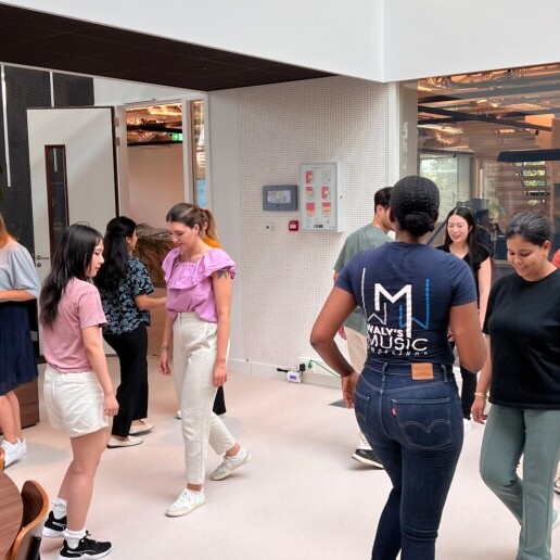 Dancer Rotterdam  (NL) Learning to dance Salsa/Bachata(team building)