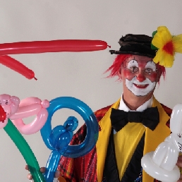 Magic and Balloon Clown Pica Pica