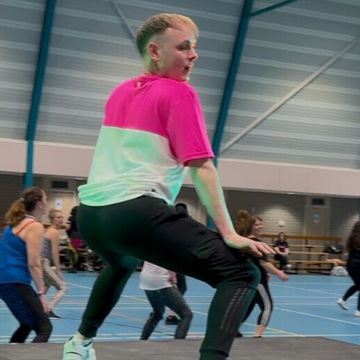 Danser Bergen op Zoom  (NL) Schudden met die billen