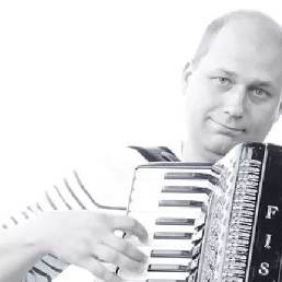 Accordionist Someren  (NL) Accordionist Pollerie