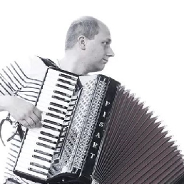 Accordionist Pollerie