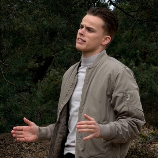 Singer (male) Dordrecht  (NL) Bradley Hulst