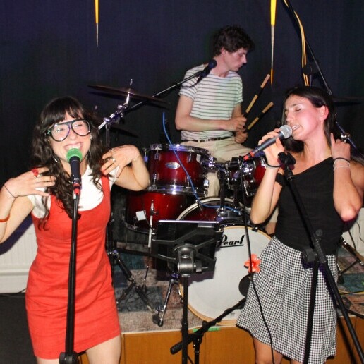 Band Amsterdam  (NL) Crash Landing - High-energy party band