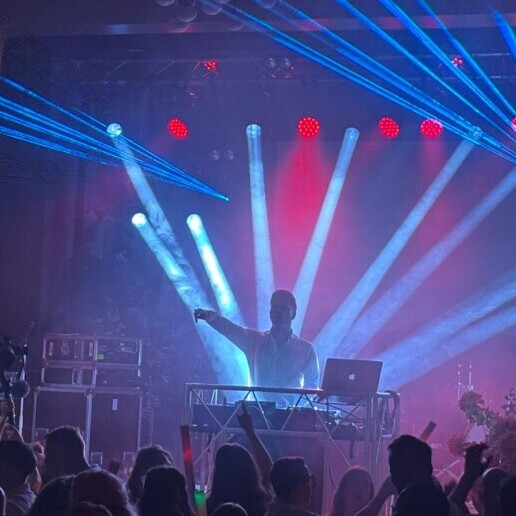 DJ Hengelo  (Overijssel)(NL) DJ Thopes (100% party and entertainment)