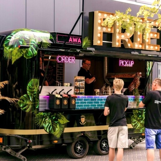 Food truck Vianen  (Utrecht)(NL) Fries Panthers AWARD WINNER