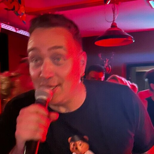 Zanger Millingen aan de Rijn  (NL) Maarten Seegers | Zanger