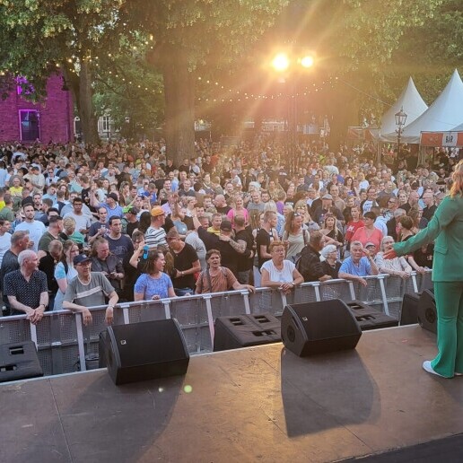 Zangeres Peize  (NL) Zangeres Danielle Wijkstra