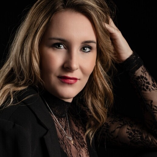 Singer (female) Zoetermeer  (NL) Party singer Jamie