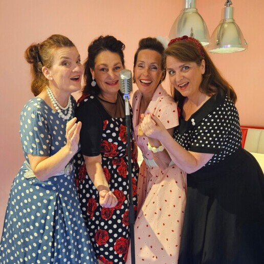 Singing group Den Bosch  (NL) The Elvettes: a female tribute to Elvis