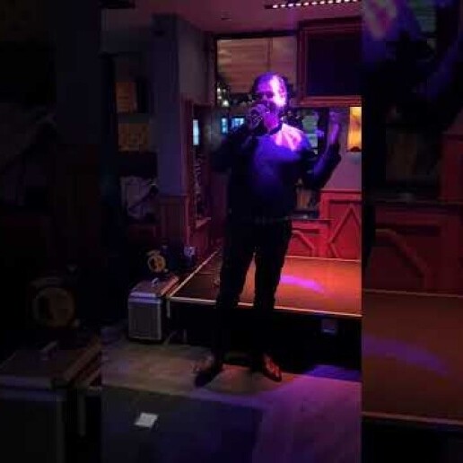 مغنٍ (ذكر) Amstelveen  (NL) Zanger Bas de Koning