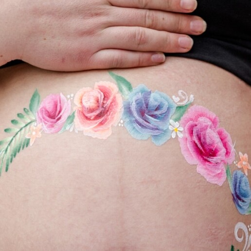 Make-up artist Boxmeer  (NL) Flower belly art