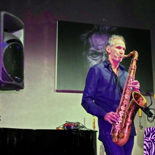 DJ Haarlem  (NL) Saxophonist & Business Drinks Beats DJ